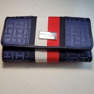 Tommy Hilfiger ladies wallet
